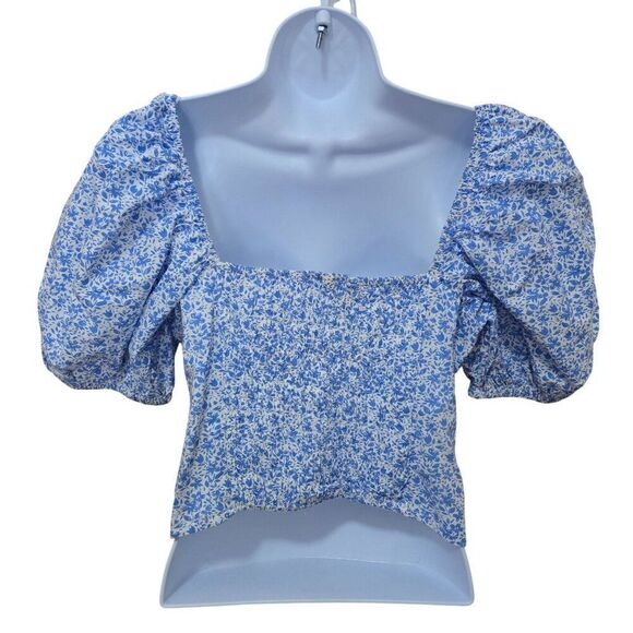 Blue Floral Puff Sleeve Crop Top With Front Cut-Out Detail milkmaid gathered top - Picture 6 of 8